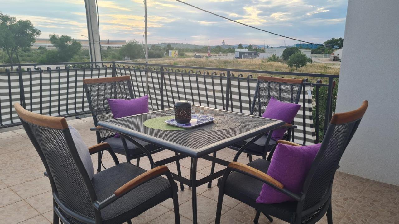 Apartamento Doki Šibenik Exterior foto